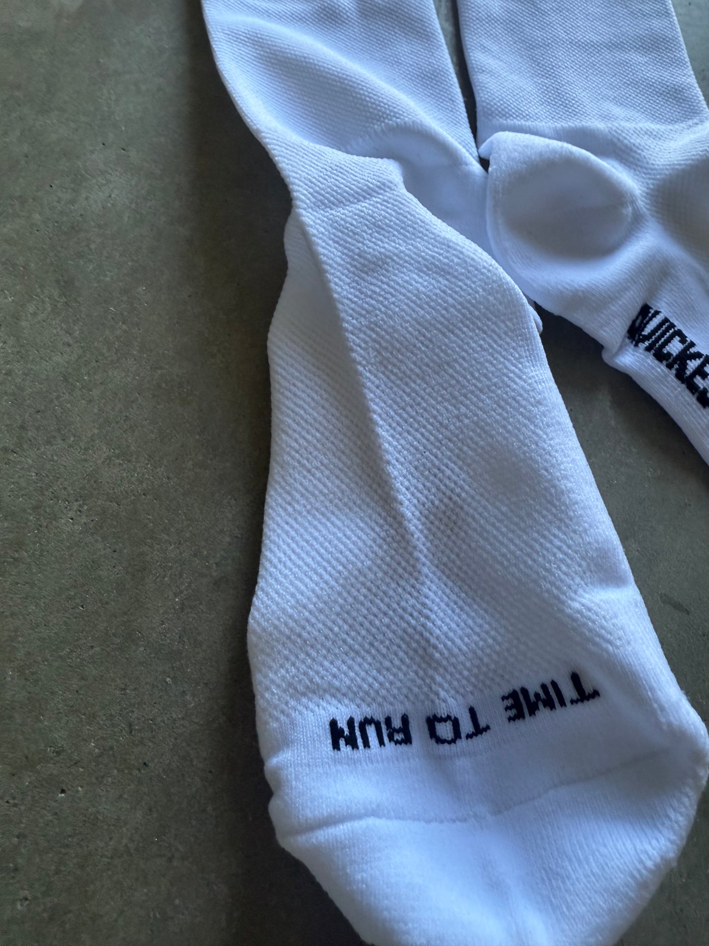 RUN TECH RUNNING SOCKS