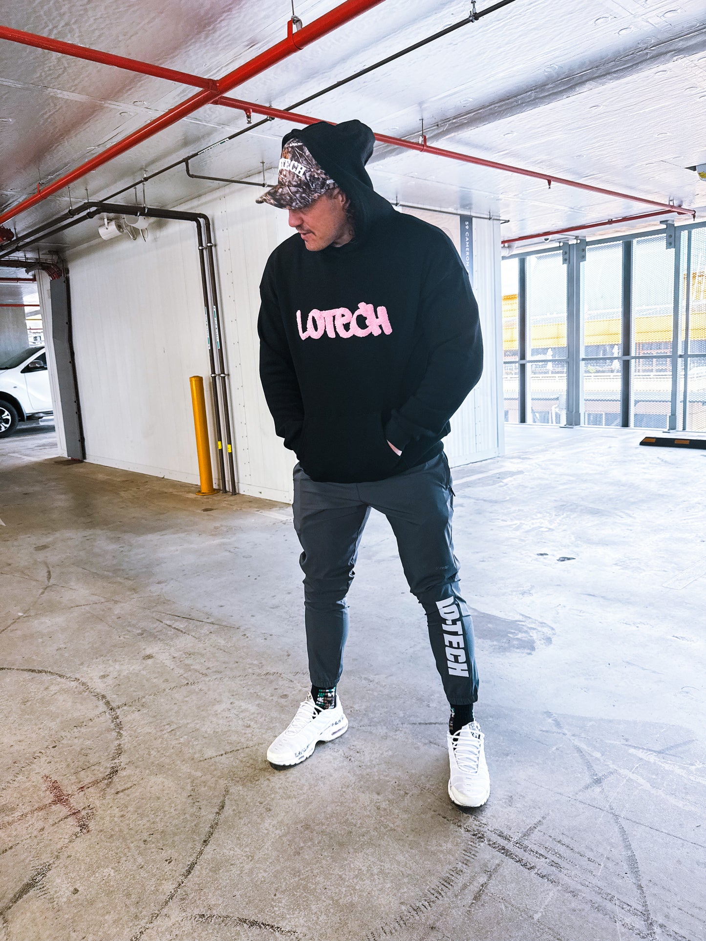 OG COZY SZN HOOD BLACK (Pink Logo)