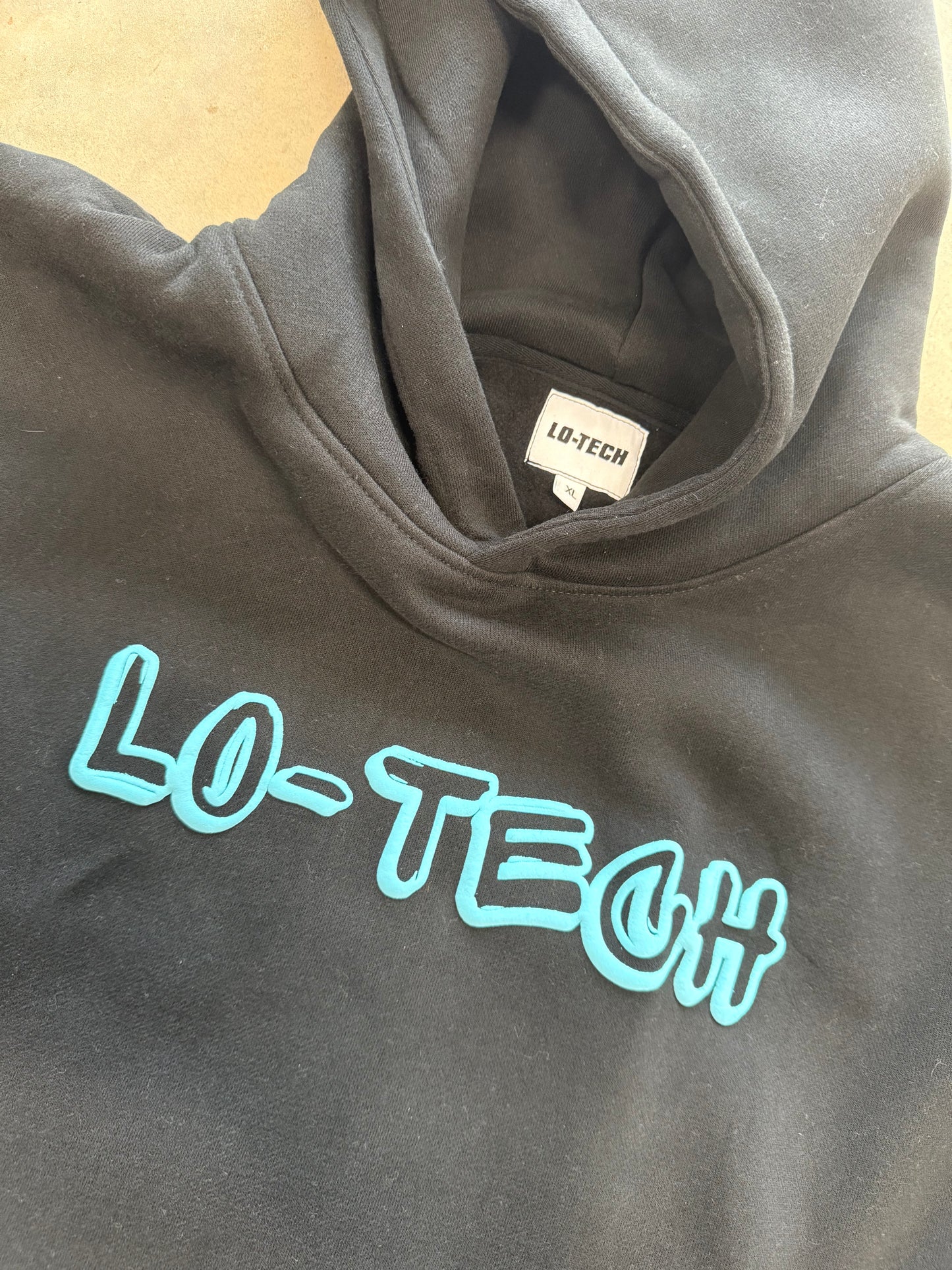 LO-TECH "CHECK IN ON YOUR MATES" HOODY (NEON BLUE/PINK) PRE ORDER