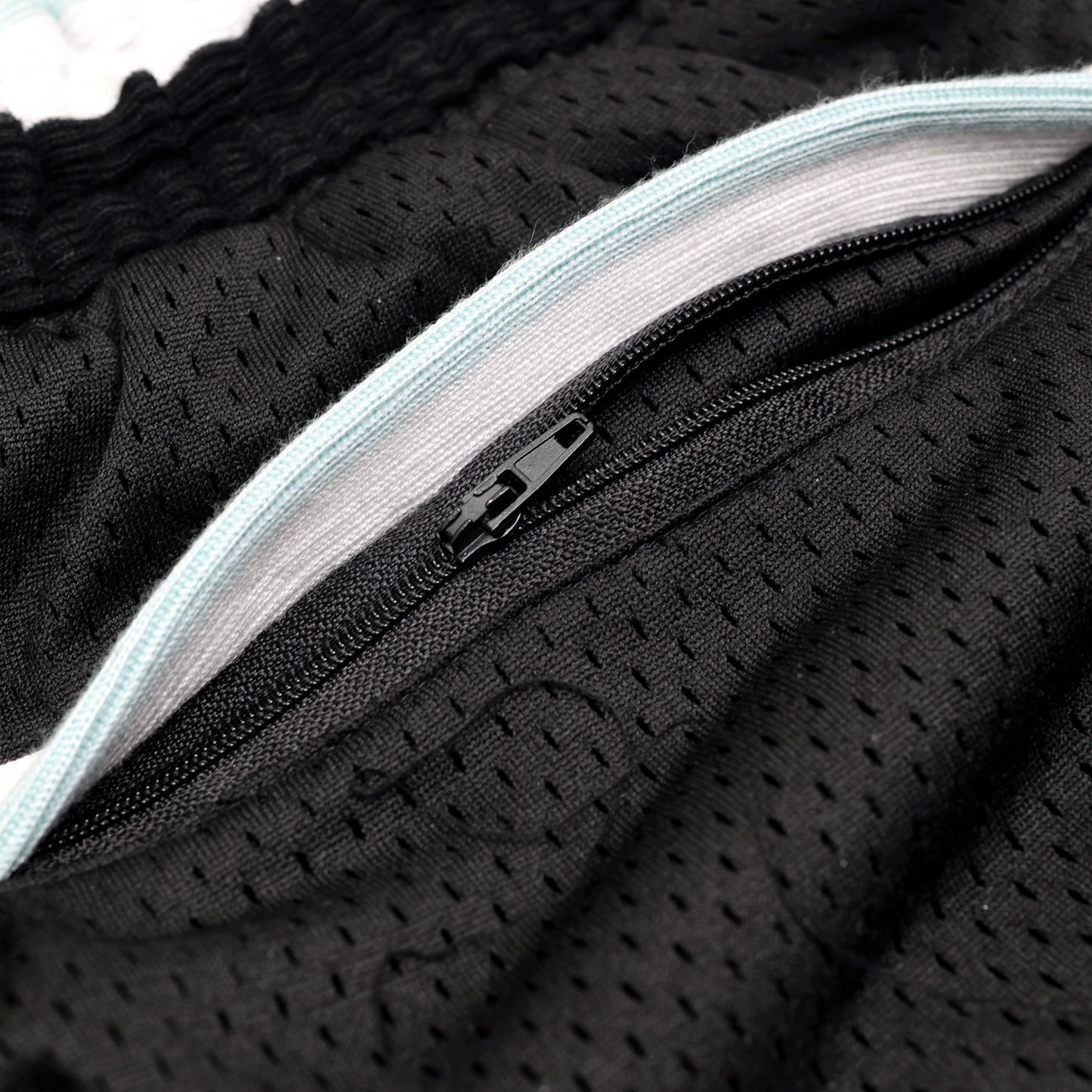 LO TECH Ball Shorts